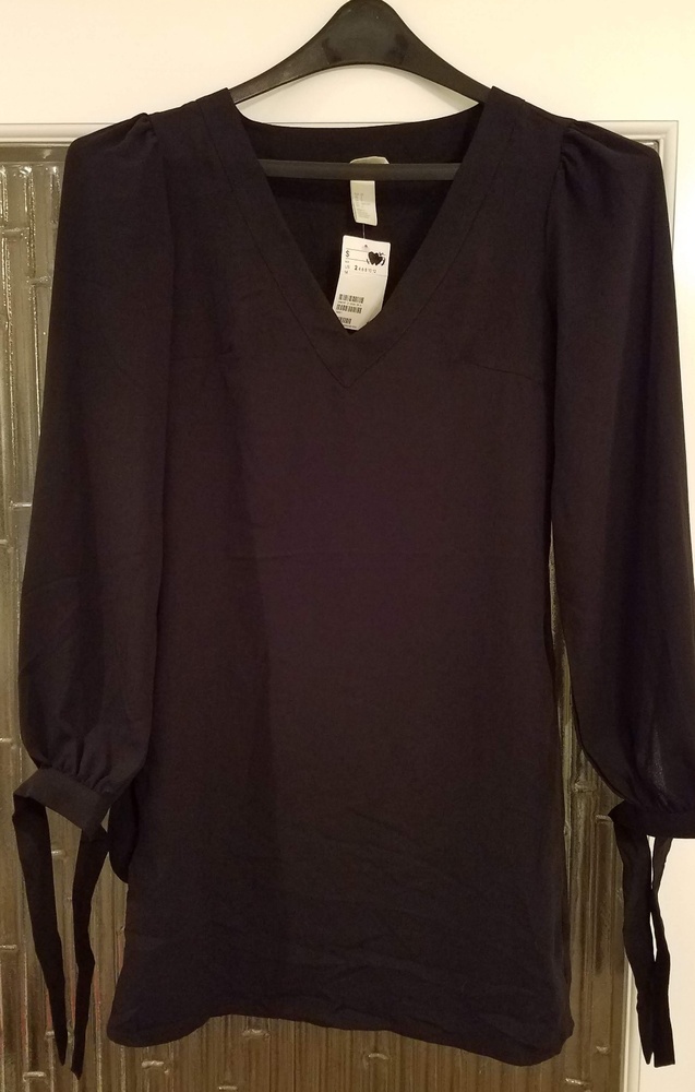 H&M | Black Dress w/ Cuffed Tie Details - Size 2